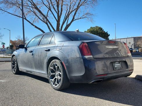 Used 2018 Chrysler 300 Touring w/ Sport Appearance Package image 8