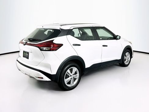 Used 2024 Nissan Kicks S image 9