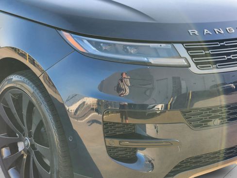 Used 2023 Land Rover Range Rover Sport SE image 8