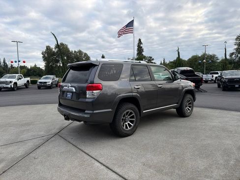 Used 2013 Toyota 4Runner Limited AWD/4WD image 5