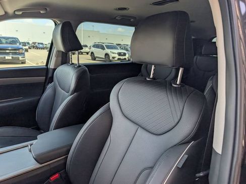 Used 2025 Hyundai Palisade SEL FWD image 9