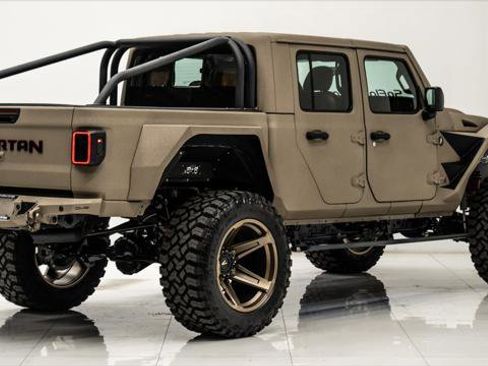 Used 2025 Jeep Gladiator Sport image 8