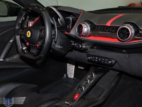 Used 2020 Ferrari 812 Superfast image 17