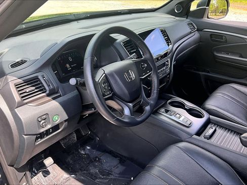 Used 2023 Honda Passport TrailSport image 18