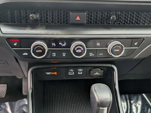 Certified 2024 Honda CR-V EX image 24