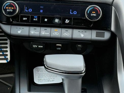 New 2026 Hyundai Elantra SEL Sport FWD image 22