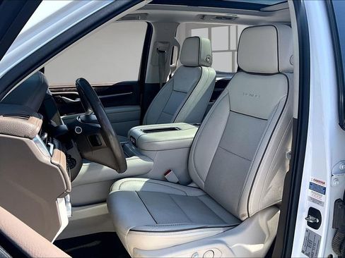 Used 2022 GMC Yukon XL Denali image 21
