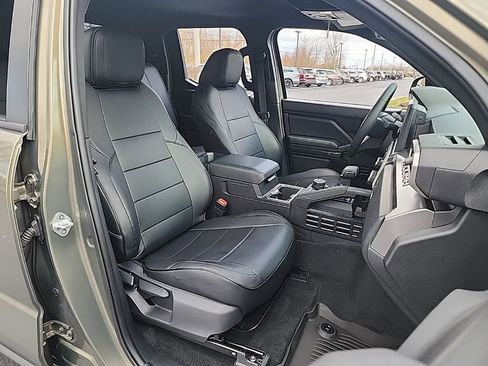 Used 2025 Toyota Tacoma TRD Off-Road image 38