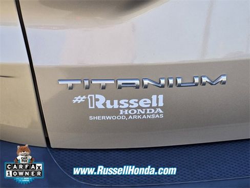 Used 2020 Ford Escape Titanium image 10