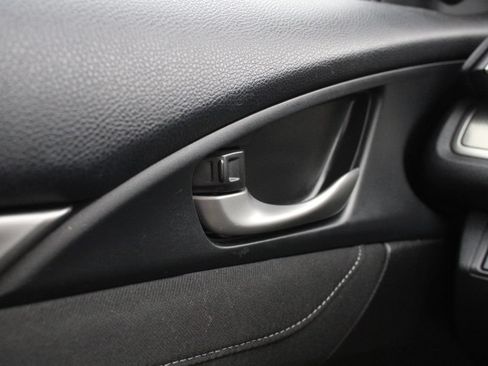 Used 2018 Honda Civic EX image 7