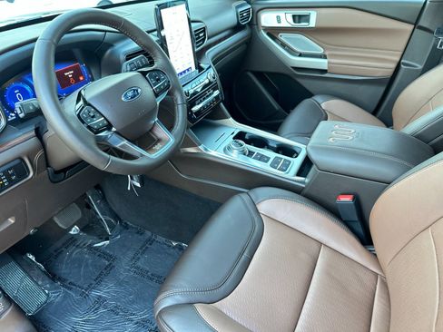 New 2024 Ford Explorer King Ranch w/ Technology Package image 9