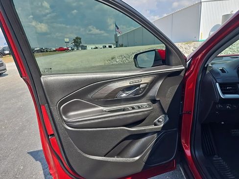 Used 2022 GMC Terrain SLT image 8