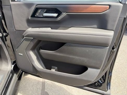 New 2026 GMC Yukon Denali w/ Sun & Power Step Package AWD/4WD image 15