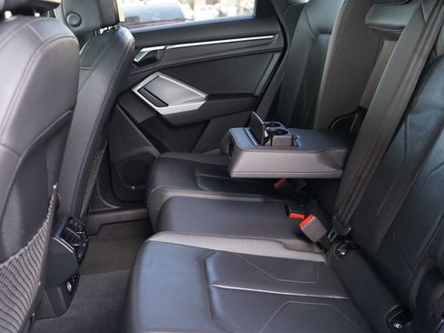 Used 2020 Audi Q3 2.0T Premium image 20