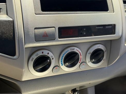Used 2006 Toyota Tacoma PreRunner RWD image 10