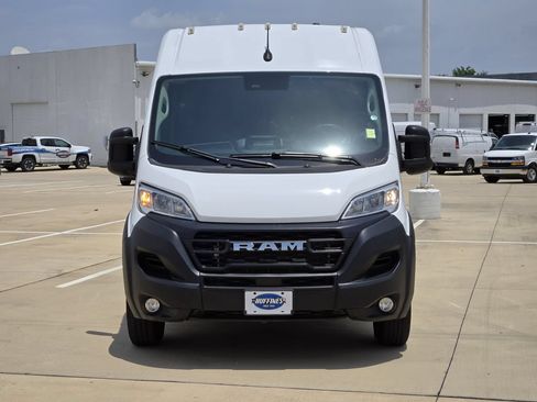 Used 2025 RAM ProMaster 2500 w/ Convenience Group FWD image 2