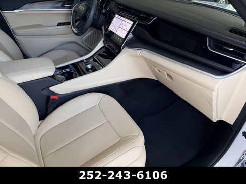 Used 2022 Jeep Grand Cherokee Limited 4xe w/ Luxury Tech Group II AWD/4WD image 44