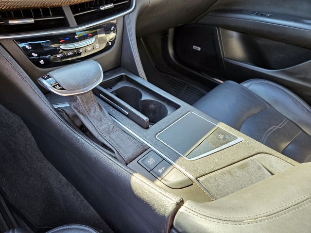 Used 2018 Cadillac CT6 Luxury RWD image 24