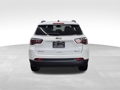 Used 2024 Jeep Compass Latitude AWD/4WD image 7