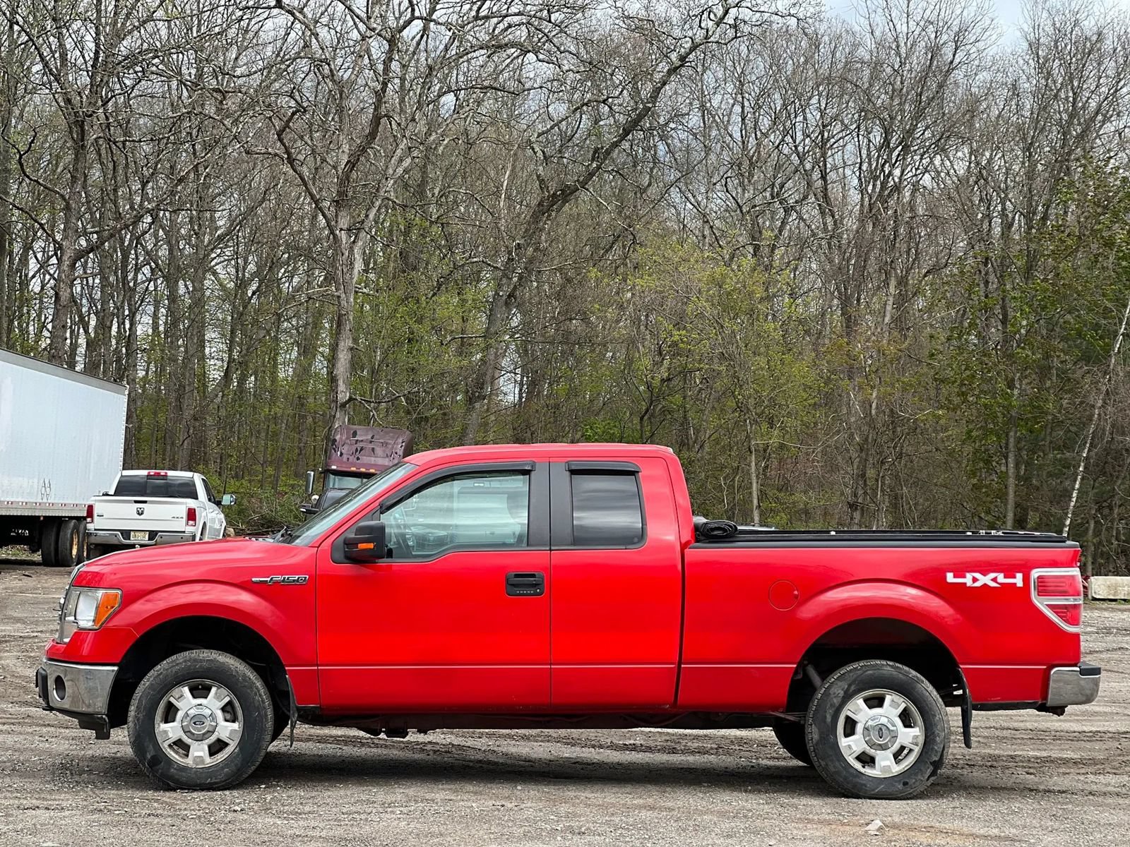 Used 2013 Ford F150 XLT w/ Mid Equipment Group AWD/4WD image 3