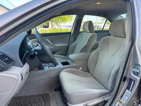Used 2007 Toyota Camry CE FWD image 13