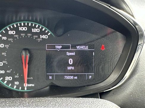 Used 2019 Chevrolet Trax LT w/ LT Convenience Package FWD image 17