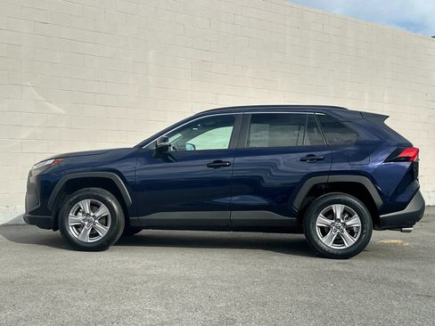 Used 2025 Toyota RAV4 XLE AWD/4WD image 6