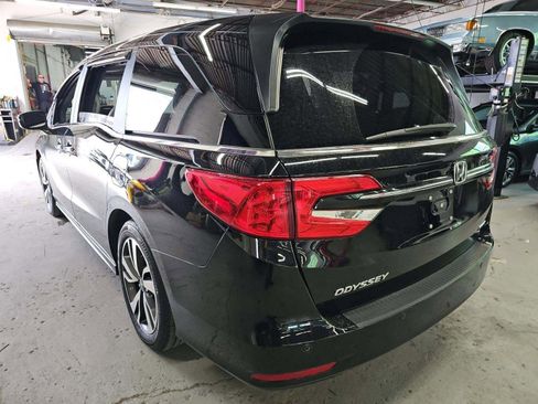 Used 2022 Honda Odyssey Touring image 2