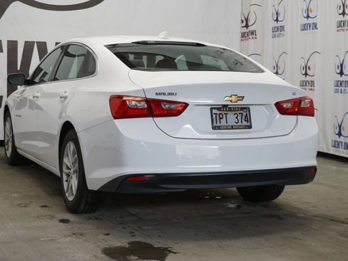 Used 2018 Chevrolet Malibu LT image 19