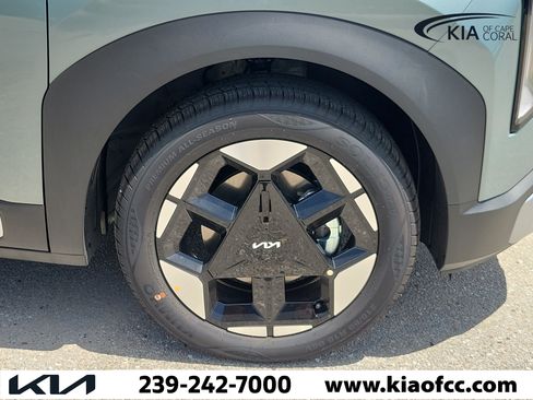 New 2027 Kia Seltos S FWD image 7