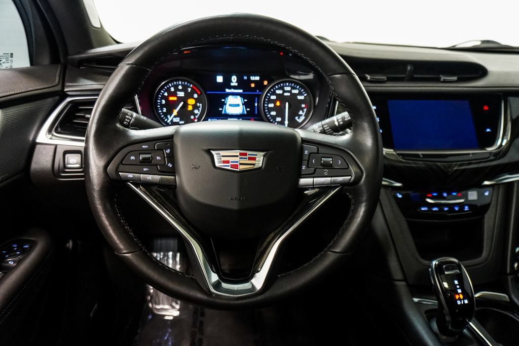 Used 2022 Cadillac XT6 Premium Luxury w/ Technology Package FWD image 15