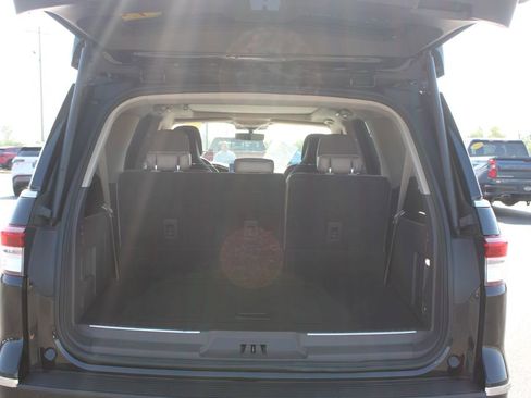 Used 2024 Lincoln Navigator L Reserve AWD/4WD image 13