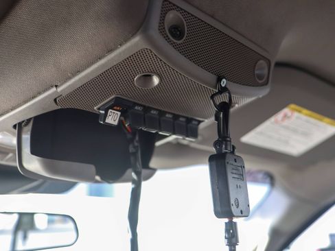 Used 2022 Ford F550 4x4 Regular Cab Super Duty w/ Power Equipment Group image 22