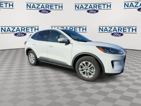 Used 2020 Ford Escape SE image 2
