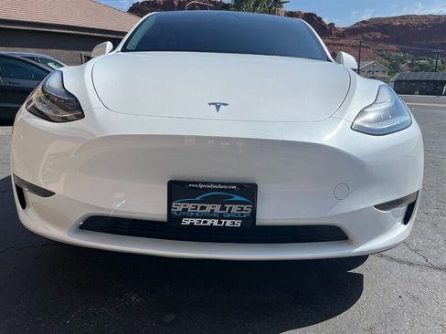 Used 2021 Tesla Model Y Long Range AWD/4WD image 25