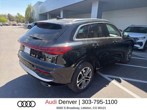 Used 2025 Audi Q5 Premium w/ Convenience Package image 3