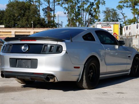 Used 2014 Ford Mustang GT image 6