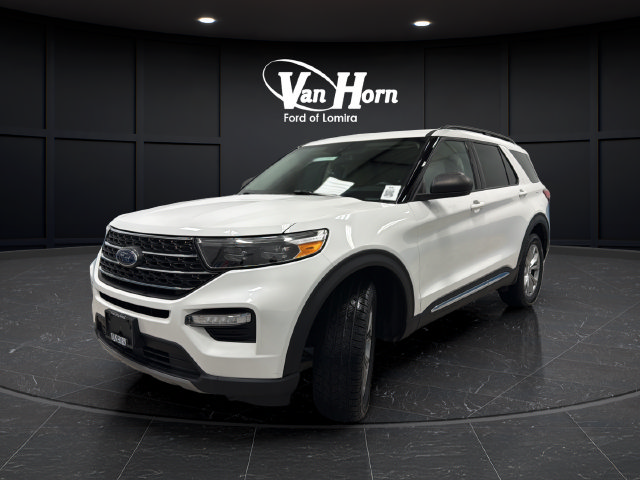 Used 2023 Ford Explorer XLT w/ Equipment Group 202A AWD/4WD image 3