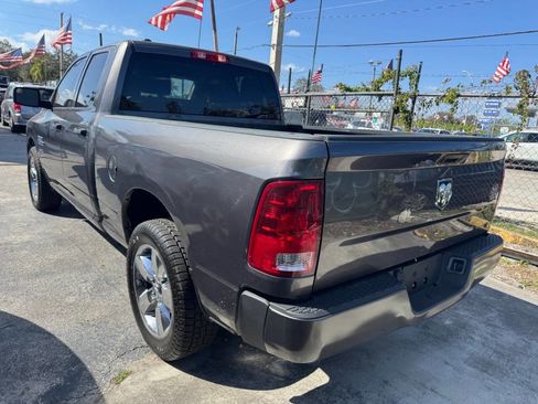 Used 2018 RAM 1500 Express image 3