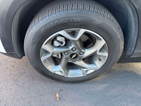 Used 2025 Chevrolet Trax LT image 23