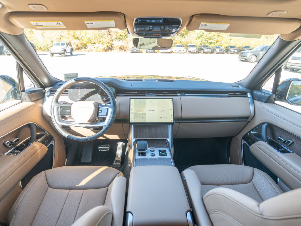 New 2027 Land Rover Range Rover Long Wheelbase SE AWD/4WD image 17