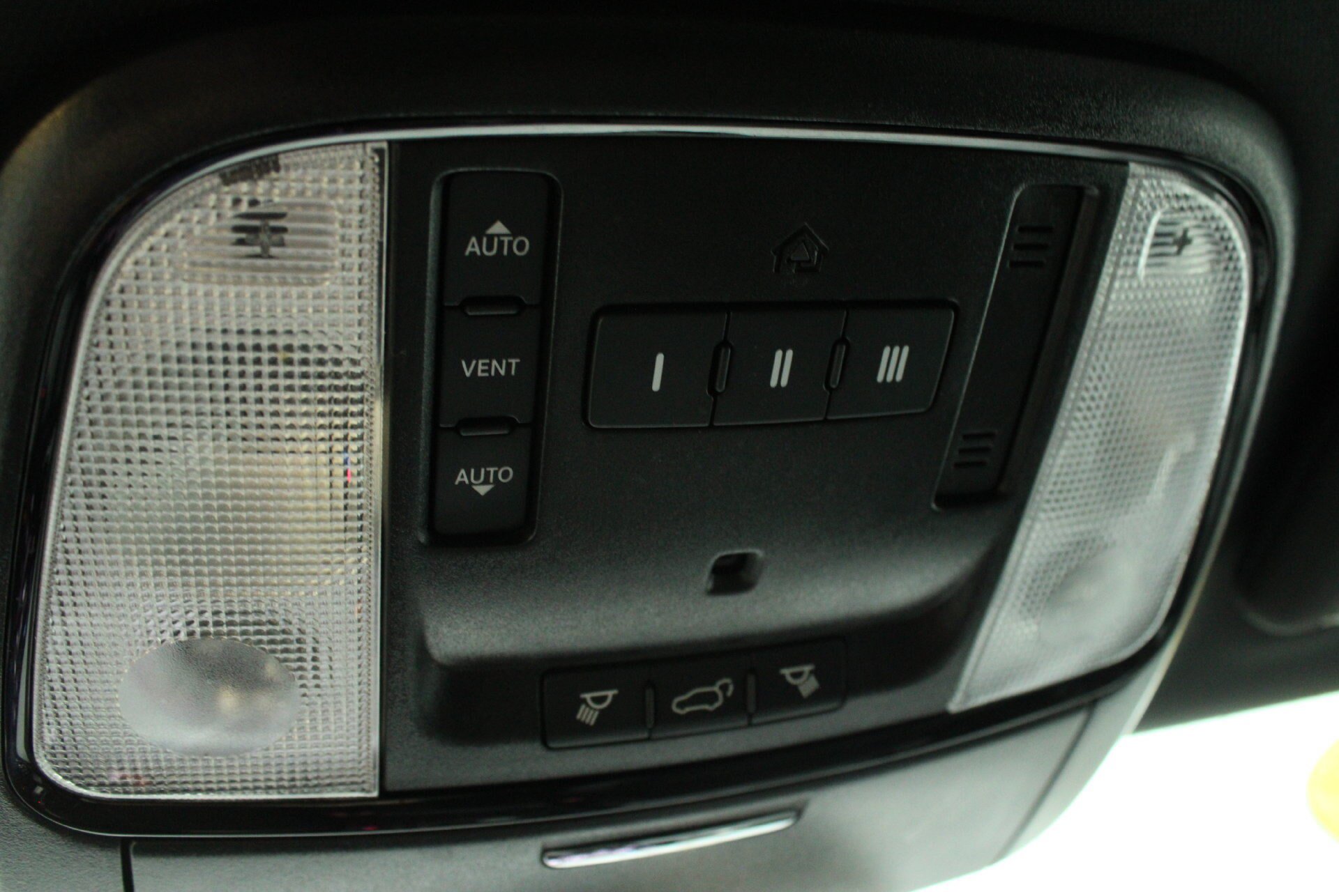Used 2021 Dodge Durango R/T w/ Blacktop Package AWD/4WD image 51