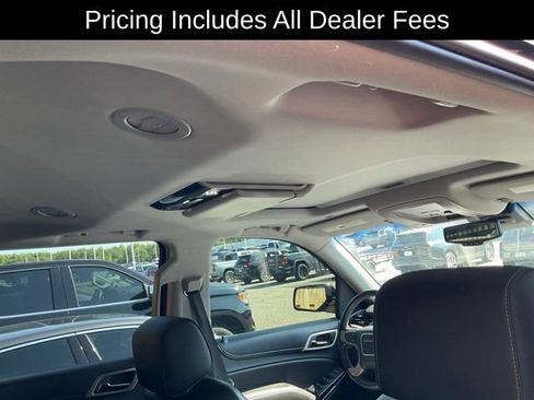 Used 2017 GMC Yukon Denali w/ Open Road Package AWD/4WD image 8