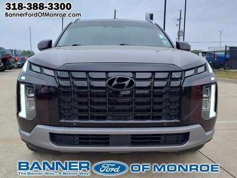 Used 2023 Hyundai Palisade Limited w/ Cargo Package image 12