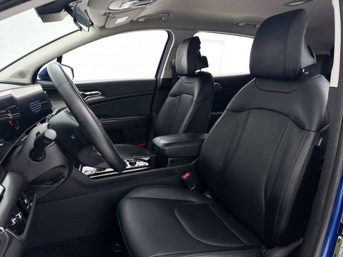 Certified 2023 Kia Sportage EX FWD image 19