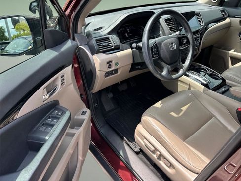 Used 2021 Honda Pilot Touring image 15