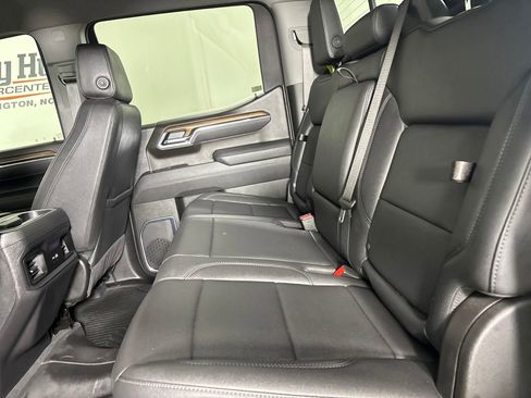 Used 2025 Chevrolet Silverado 1500 LT Trail Boss w/ Convenience Package II AWD/4WD image 21