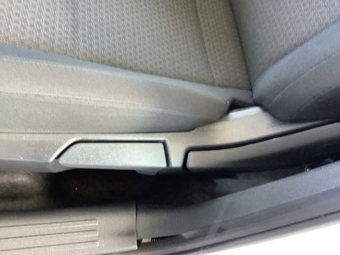 Used 2025 Nissan Kicks S image 25