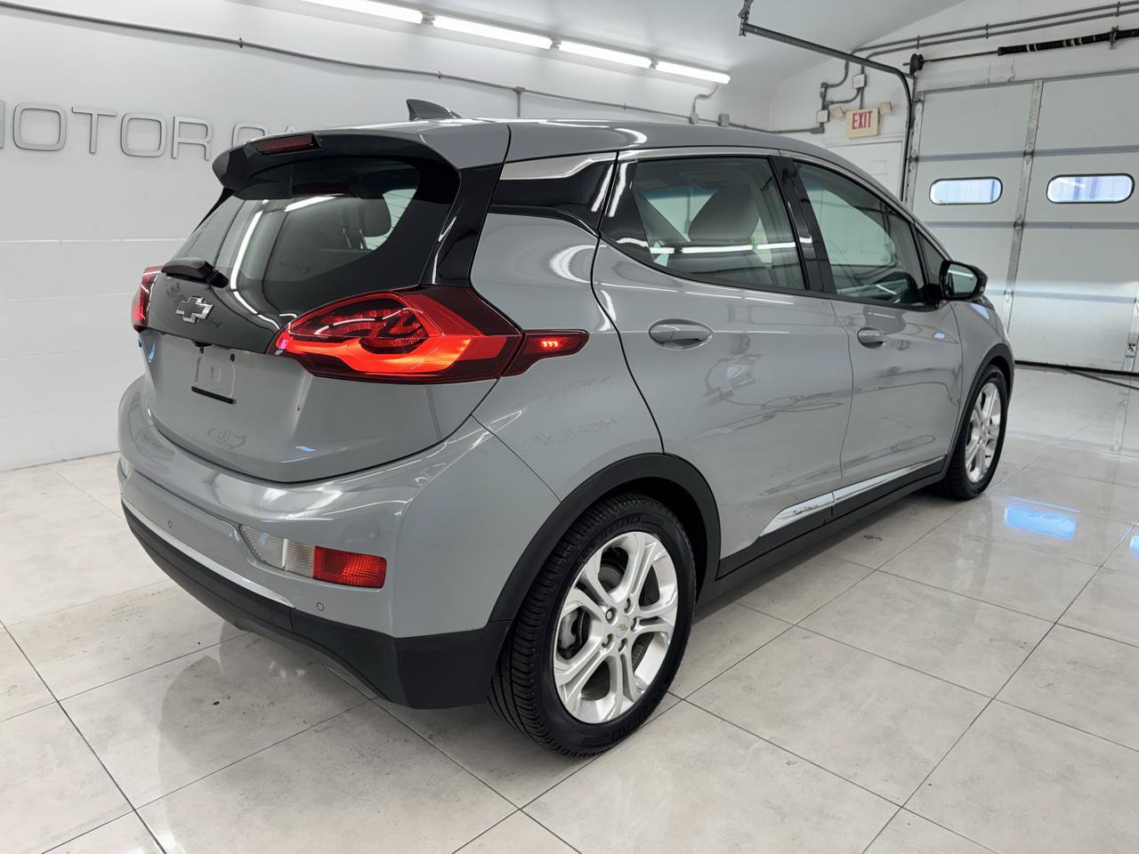 Used 2021 Chevrolet Bolt LT FWD image 5