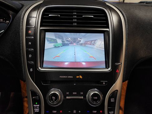 Used 2016 Lincoln MKX Select w/ Select Plus Package image 32